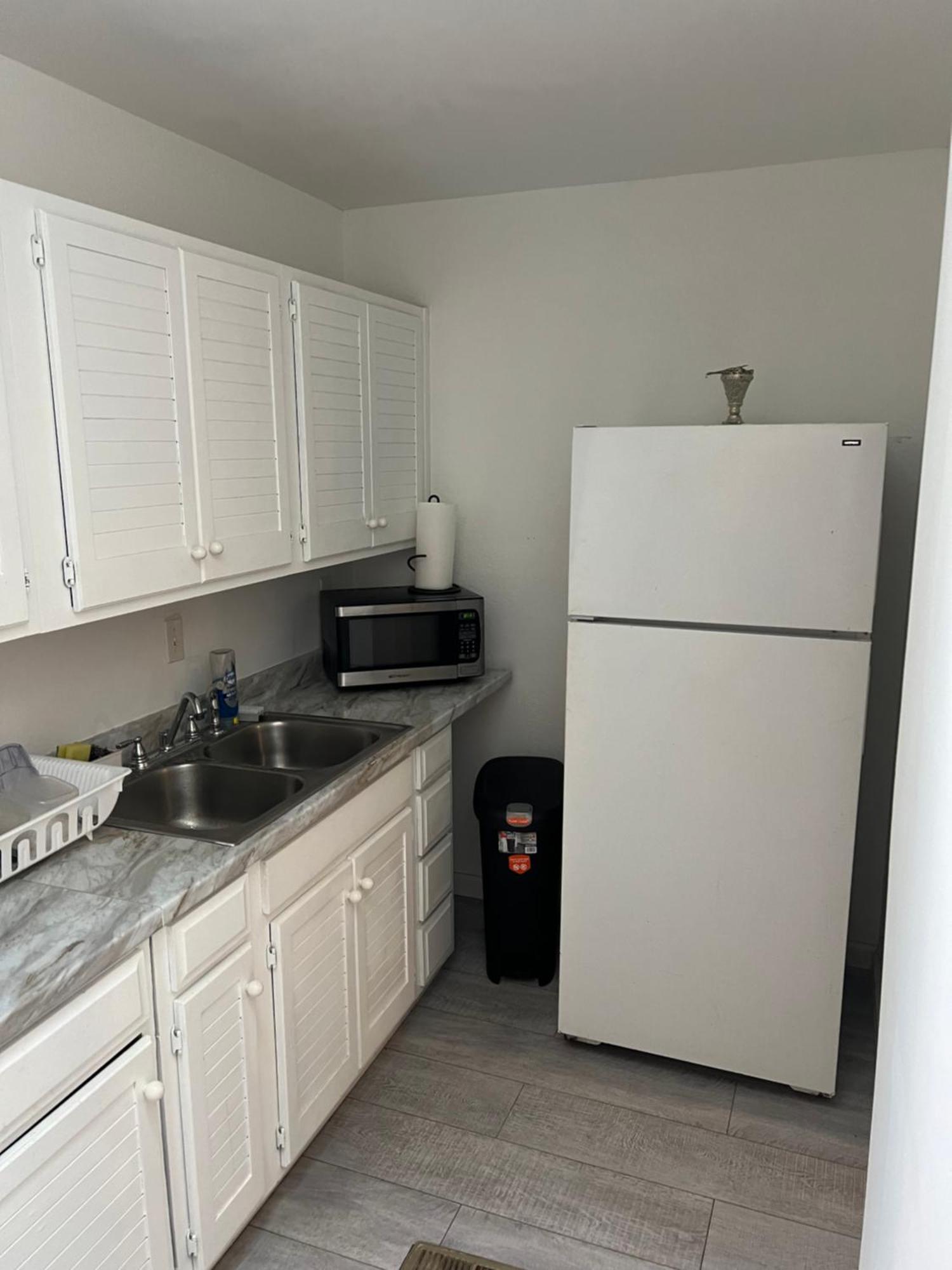 Cozy Private Suite 5 Min From Saint Francis Hospital And Woodland Hills Mall タルサ エクステリア 写真