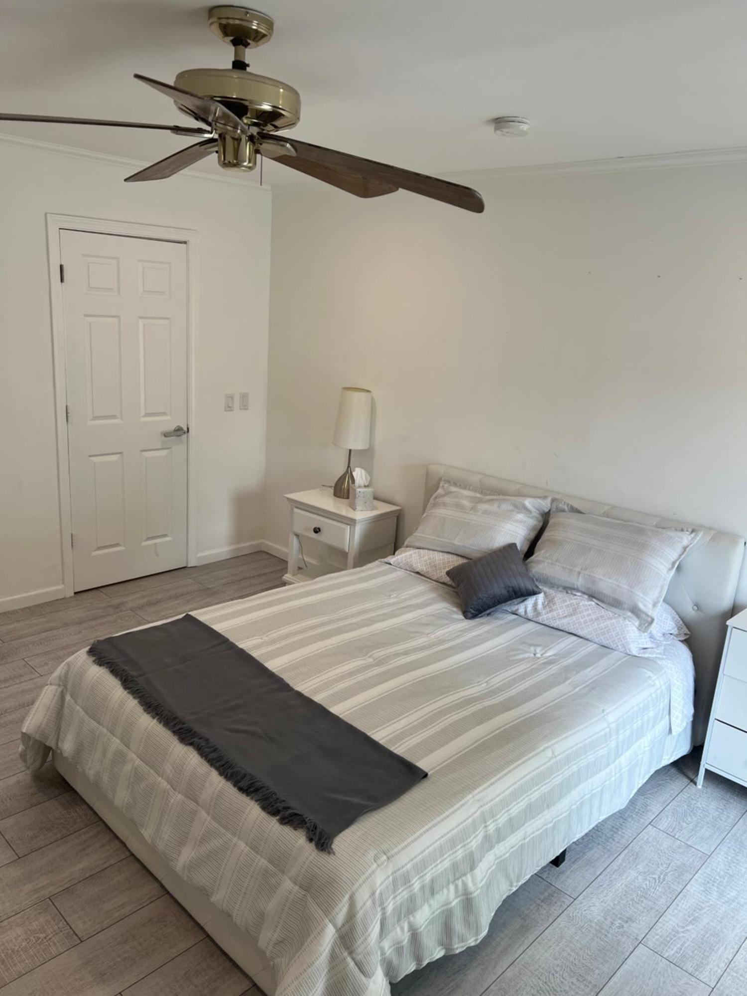 Cozy Private Suite 5 Min From Saint Francis Hospital And Woodland Hills Mall タルサ エクステリア 写真